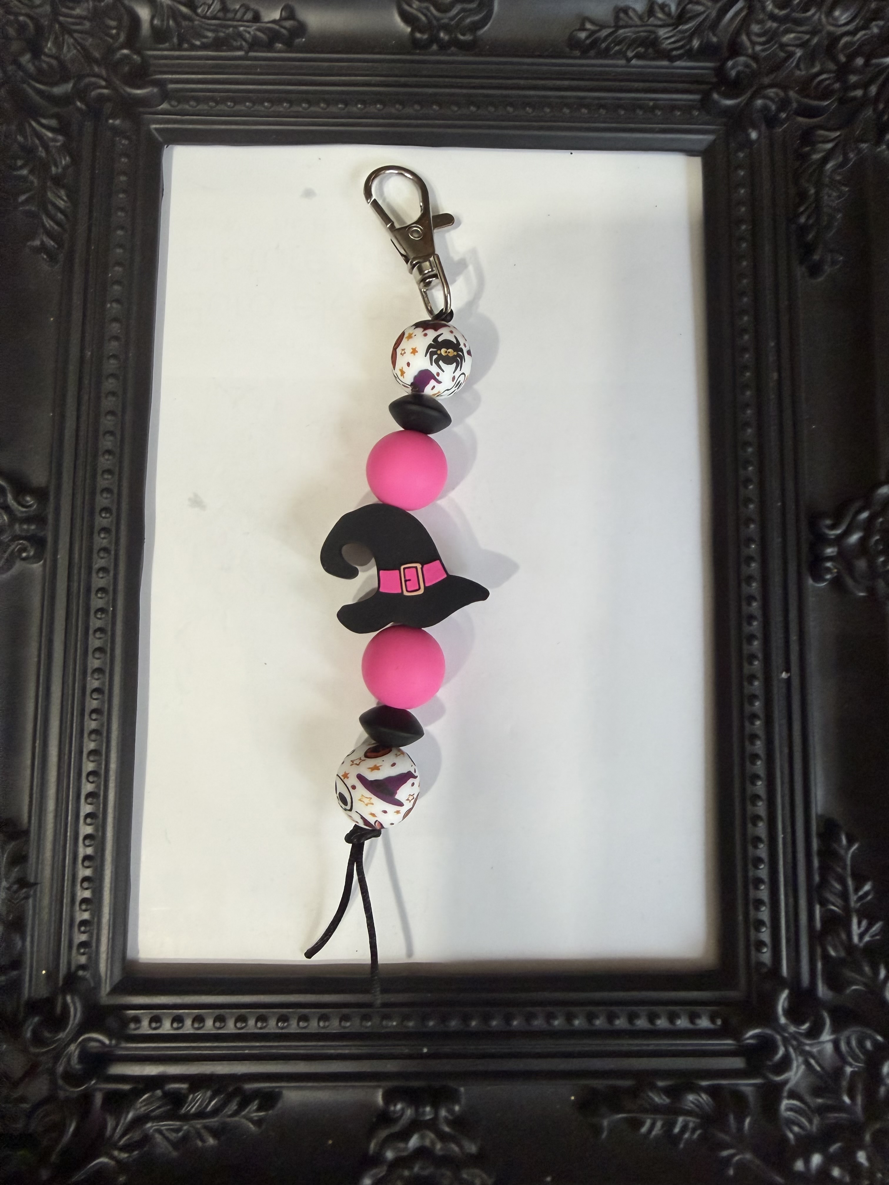 Witch's hat keychain
